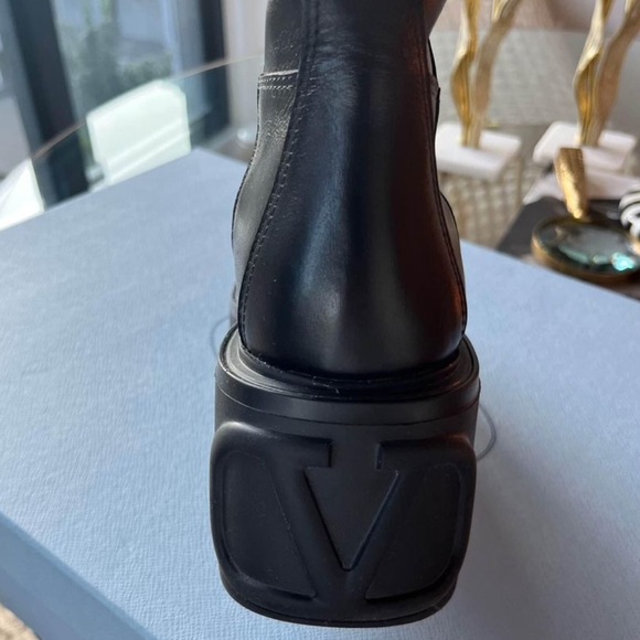 Valentino boots - Picture 2 of 5